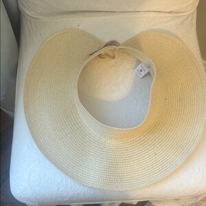 Chic Cream Wide Brim Hat